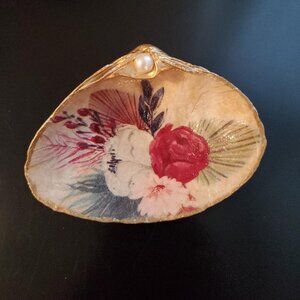 Decoupage Floral Shell